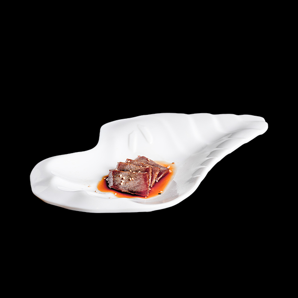 Tataki de atún flameado/ Flambed tuna tataki - solo en noche